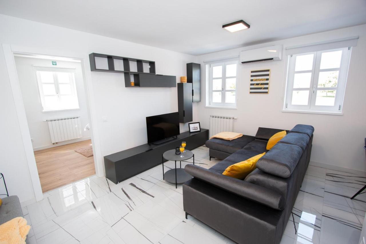 Apartmani Kac Károlyváros Kültér fotó