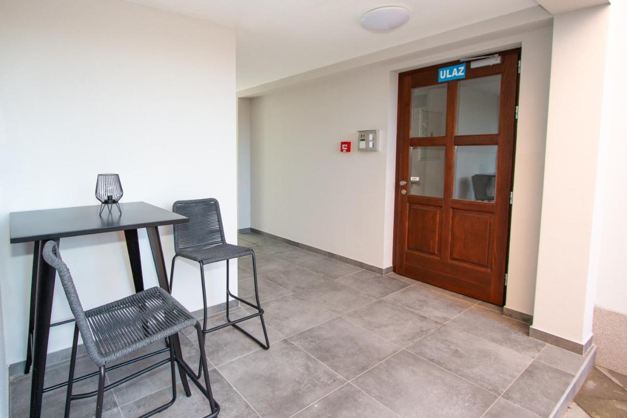 Apartmani Kac Károlyváros Kültér fotó