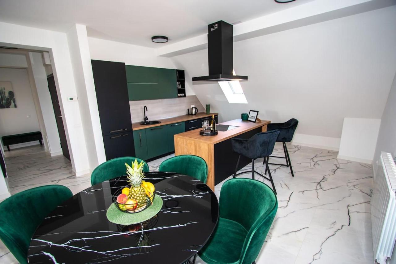 Apartmani Kac Károlyváros Kültér fotó