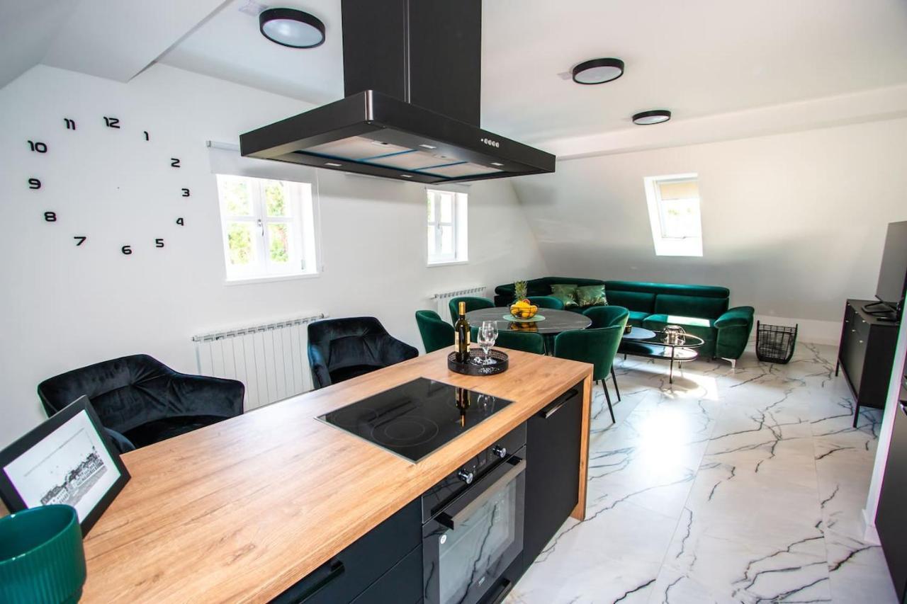 Apartmani Kac Károlyváros Kültér fotó
