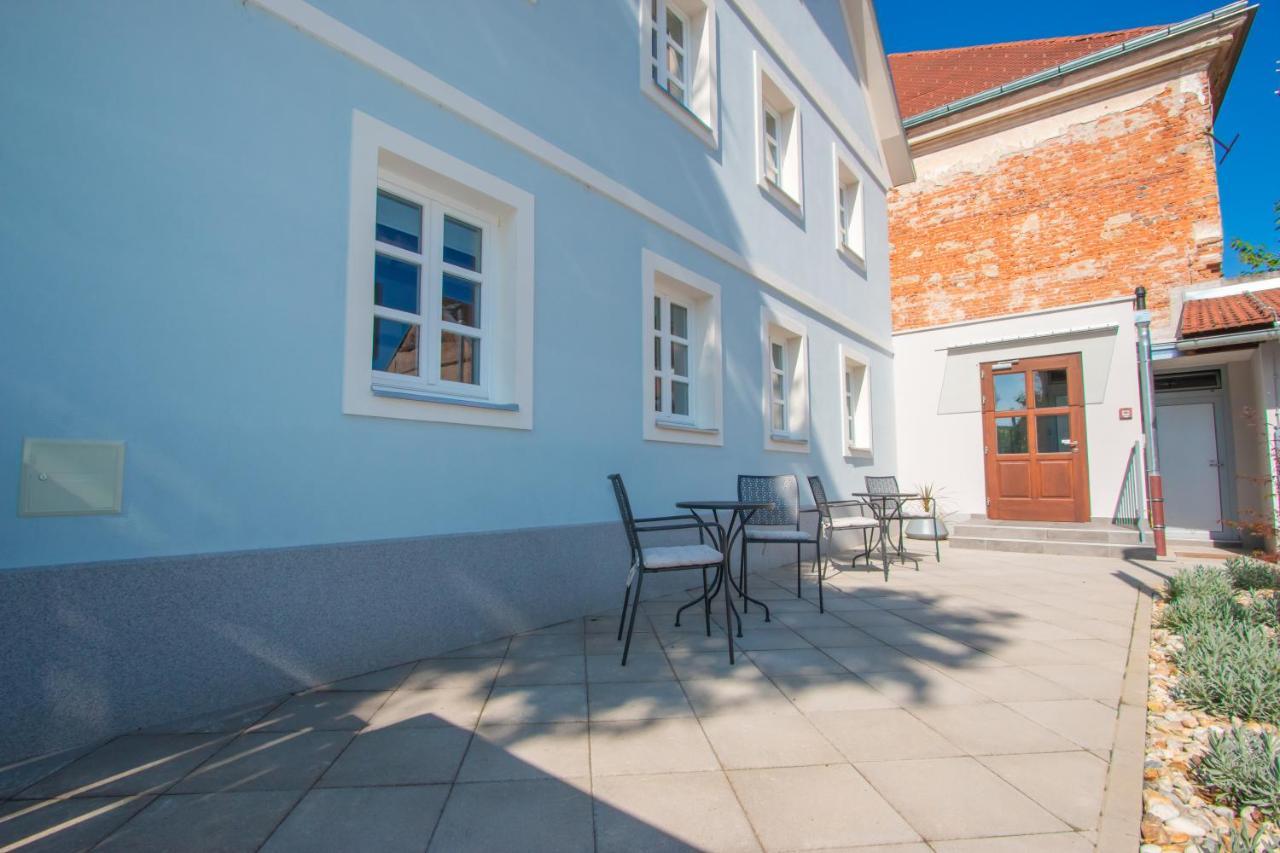 Apartmani Kac Károlyváros Kültér fotó