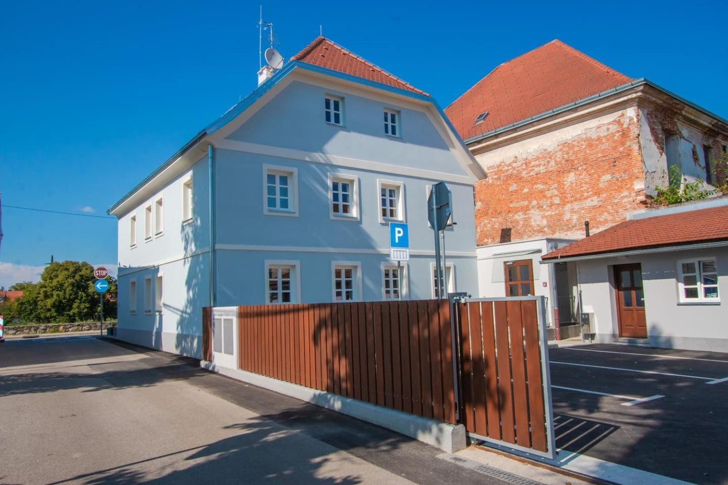 Apartmani Kac Károlyváros Kültér fotó