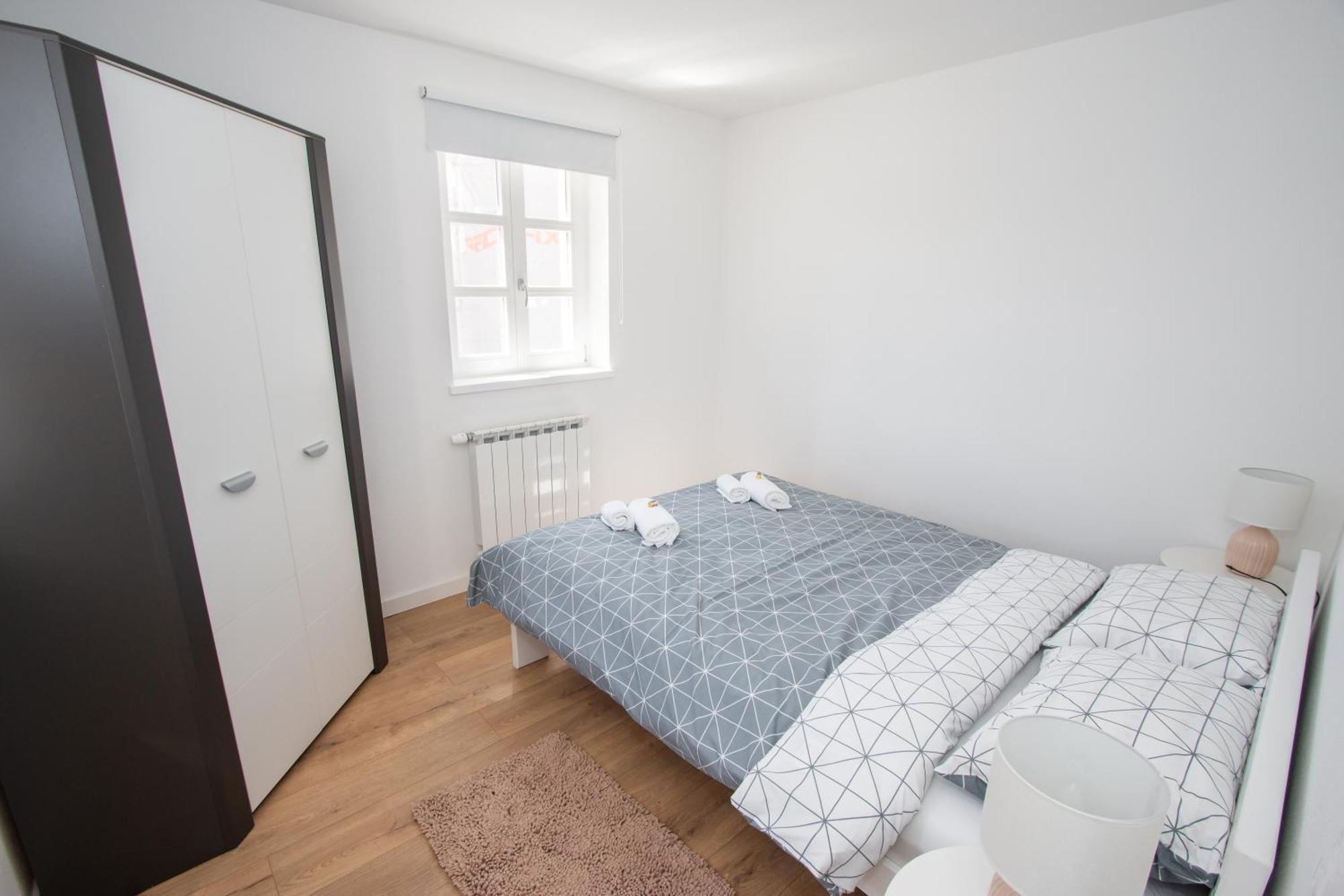 Apartmani Kac Károlyváros Kültér fotó