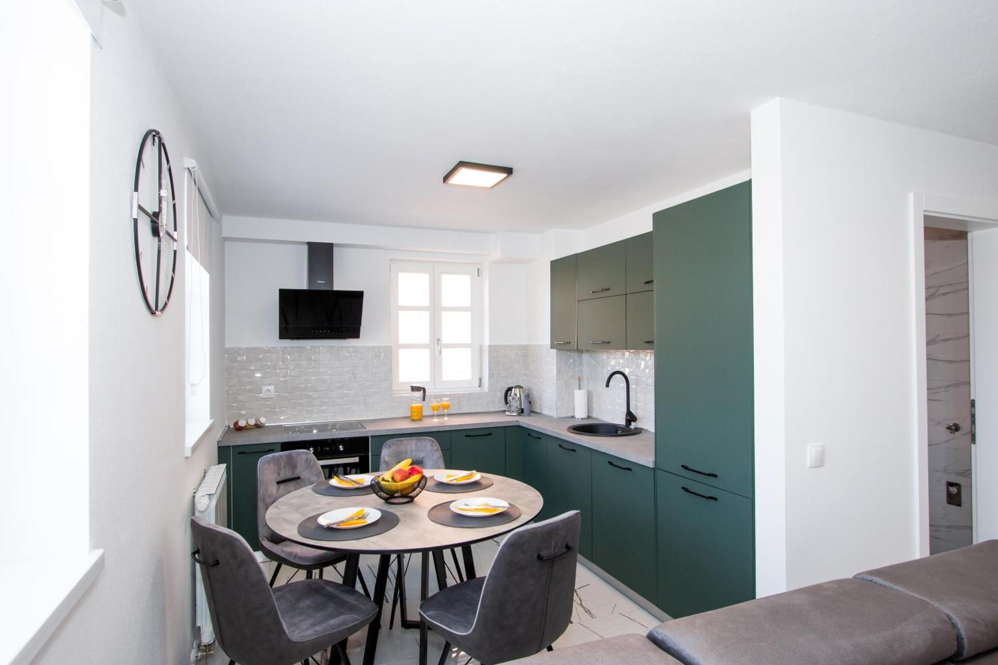 Apartmani Kac Károlyváros Kültér fotó